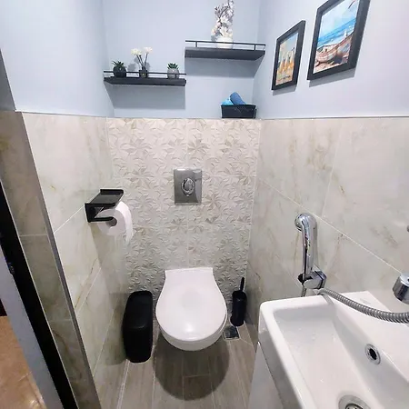 нина Apartment Pomorie